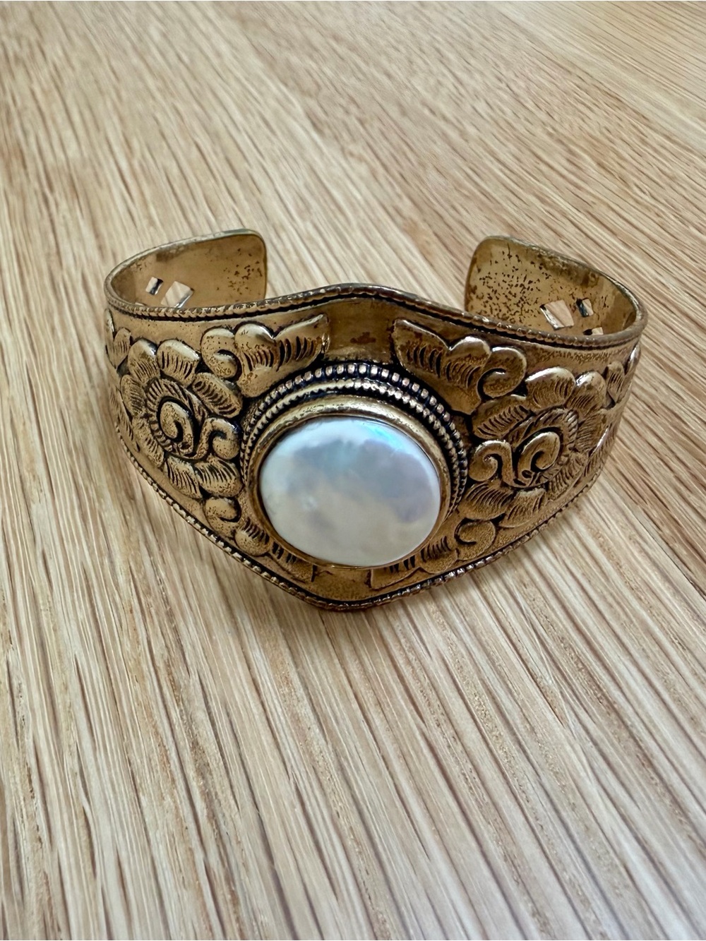 Lucky Brand Mother of Pearl Vintage Brass Ornate Floral Engraved Cuff Bracelet